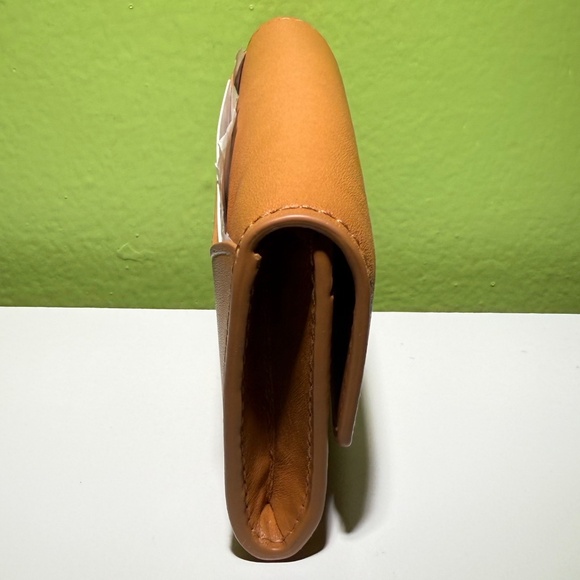 Skagen Leather Flap Card Case - Picture 5 of 7